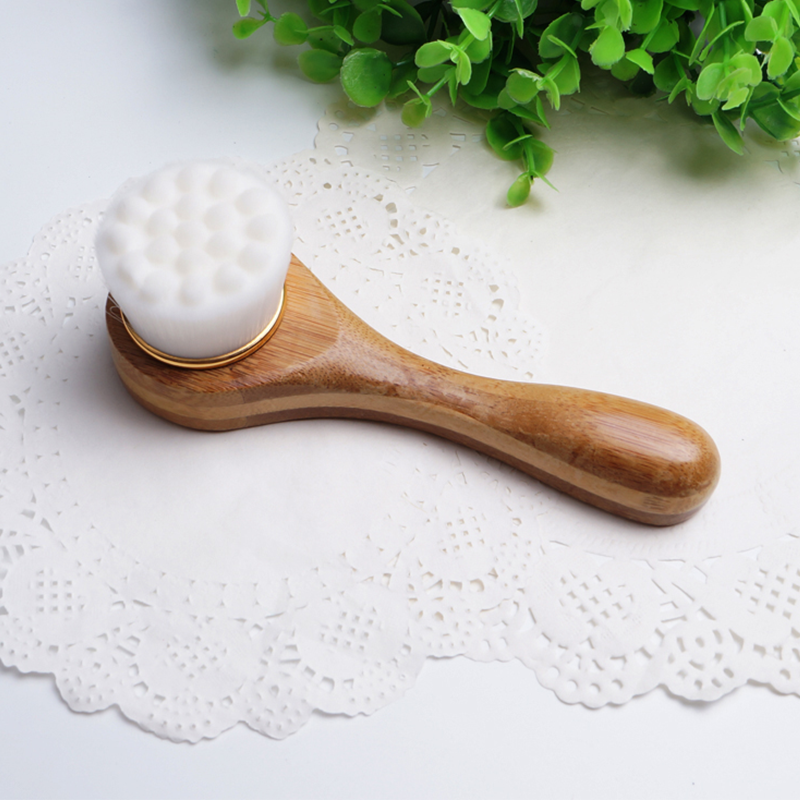 Alana Mitchell Anti-Bacterial Cleansing Facial Brush